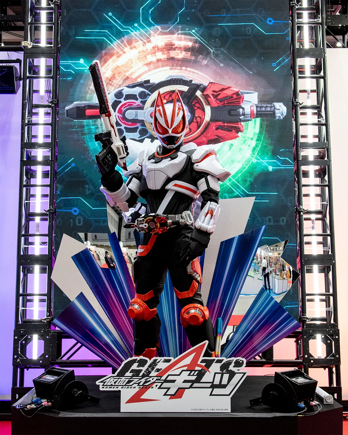 バンダイ/BANDAI SPIRITS エントランス 『仮面ライダーギーツ』立像