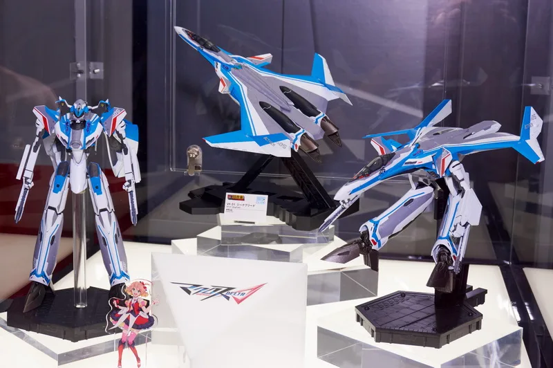 DX超合金「VF-31 ジークフリード」（参考出品）