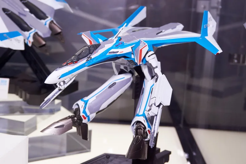 DX超合金「VF-31 ジークフリード」（参考出品）