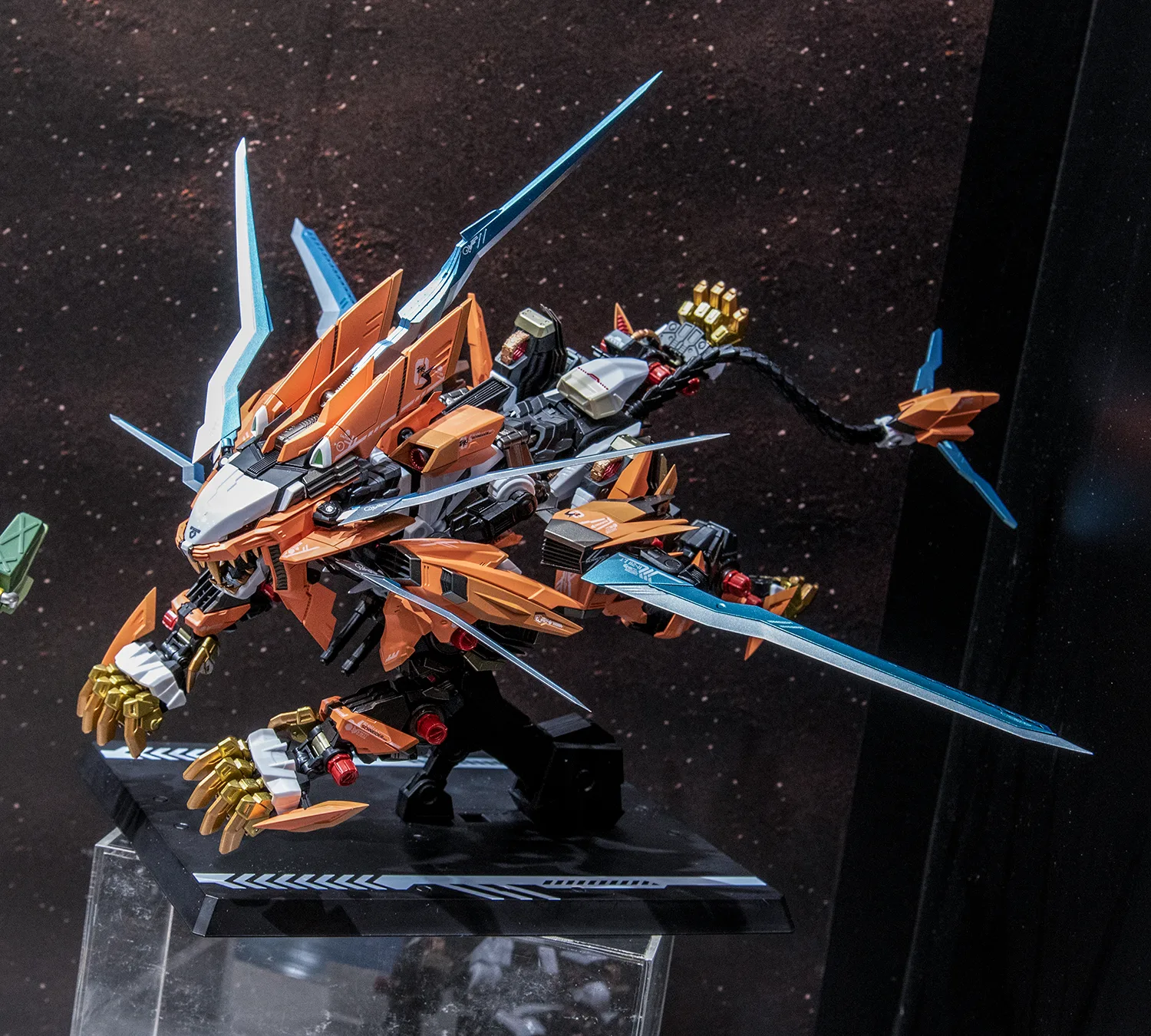 超合金 RZ-041 ライガーゼロ専用チェンジングアーマーセット（シュナイダーユニット装着例）
超合金 RZ-041 ライガーゼロ（素体）
魂ウェブ商店／2024年1月発送予定 ※素体とチェンジングアーマーは各別売りです。