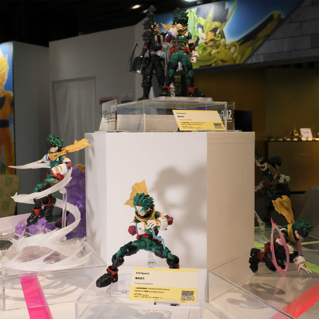 S.H.Figuarts 緑谷出久　2024年12月店頭発売予定
S.H.Figuarts 爆豪勝己　2025年3月店頭発売予定
S.H.Figuarts 緑谷出久＆爆豪勝己 PLUS ULTRA オプションパーツセット　2025年3月店頭発売予定
※商品以外の展示品は、イベント展示用装飾物です。商品仕様の詳細は魂ウェブの各詳細ページをご確認ください。